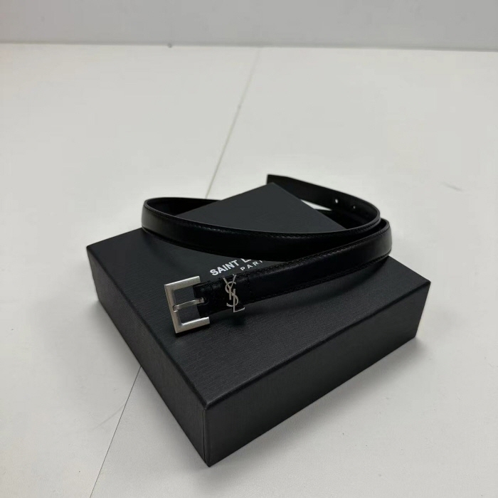 Saint Laurent 생로랑 여성용 벨트 20MM Y69090 실버컬러 실사