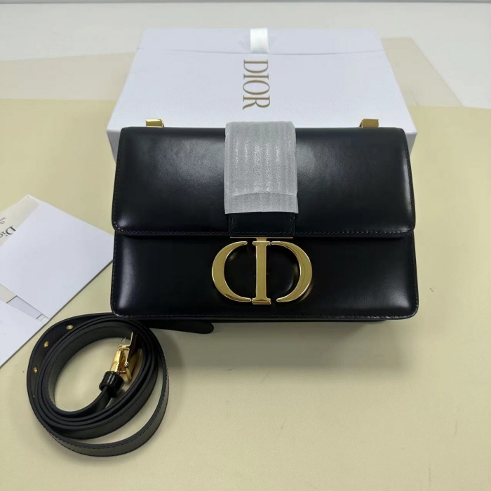 Dior 신상 디올 써티 몽테인백 E68898 블랙 실사