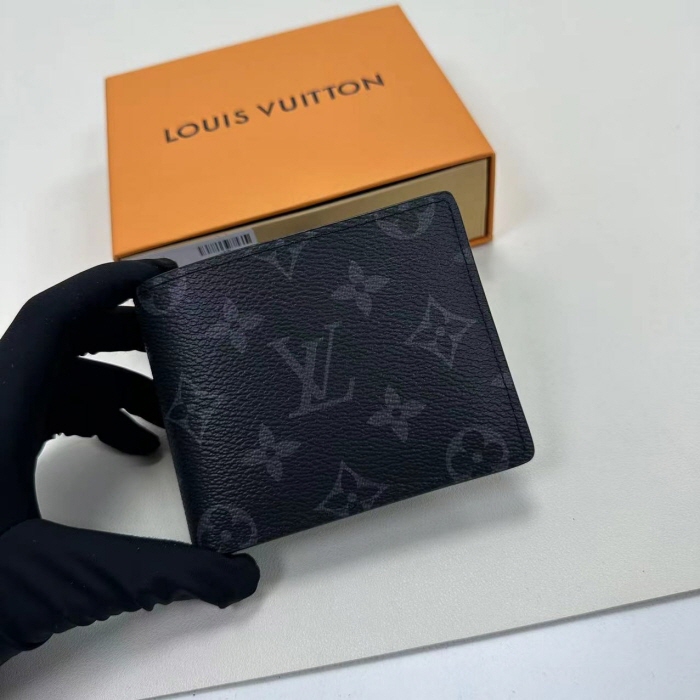 4위 Louis Vuitton 루이비통 반지갑 M64002  실사