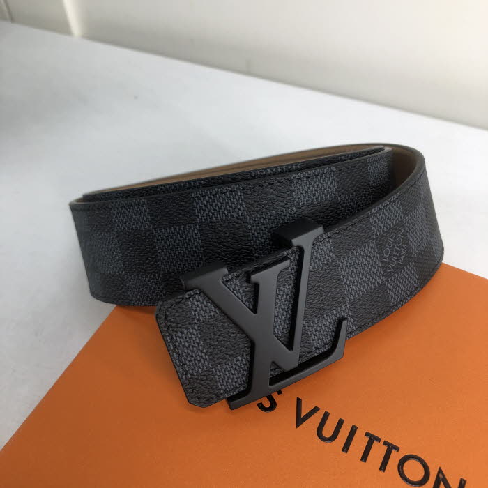 3위 Louis Vuitton 루이비통 패션 벨트 모노그램