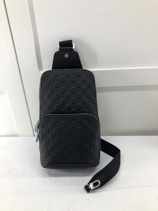 [LOUIS VUITTON]루이비통 애비뉴 슬링백 N41720 실사