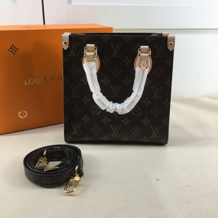 LOUIS VUITTON 루이비통 쁘띠 삭 플라 숄더백 M45847 실사