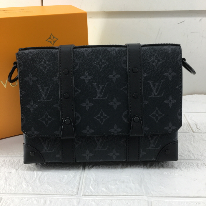 [해외배송]37위 Louis Vuitton 루이비통 남여공용 메신저 백  실사